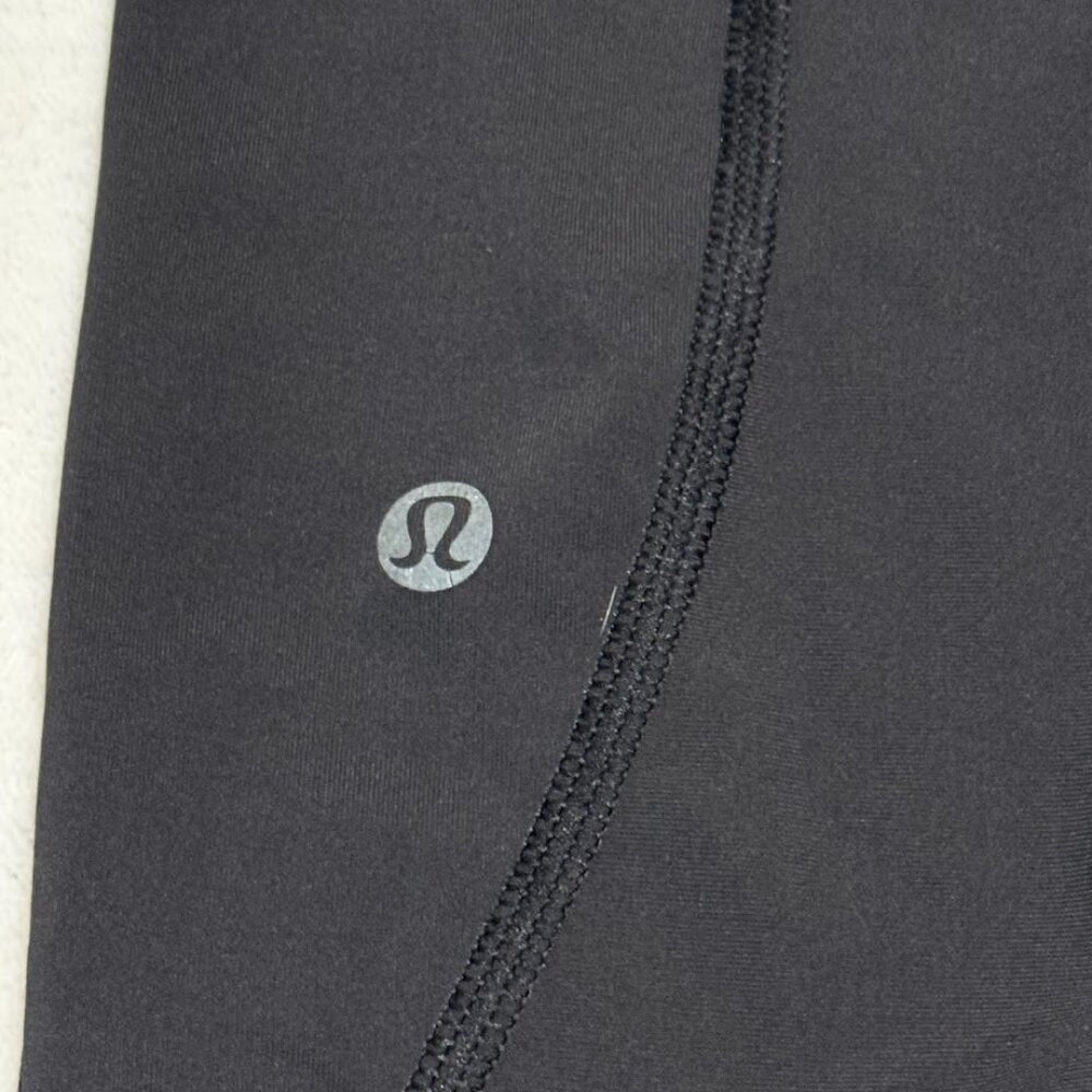 Lululemon Crop Yoga Pants 6 - Picture 4 of 5